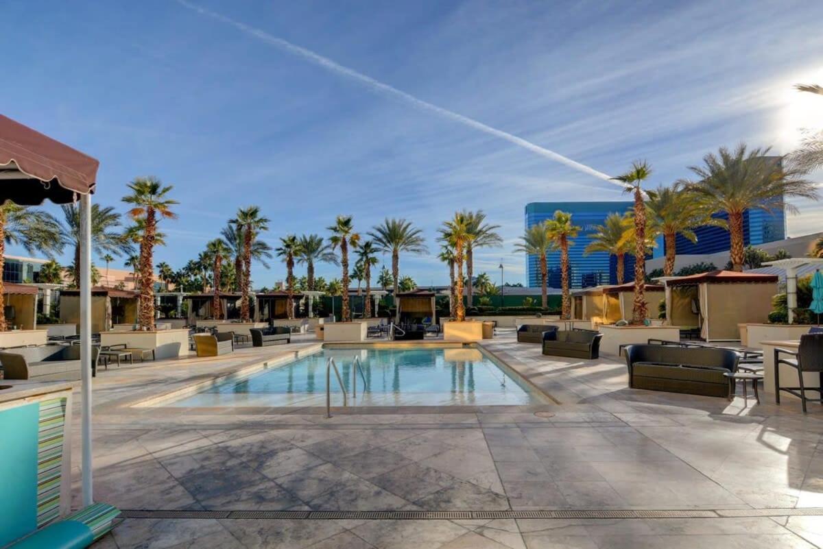 Mgm Signature-25-609 Strip View Jacuzzi Studio Лас-Вегас Экстерьер фото