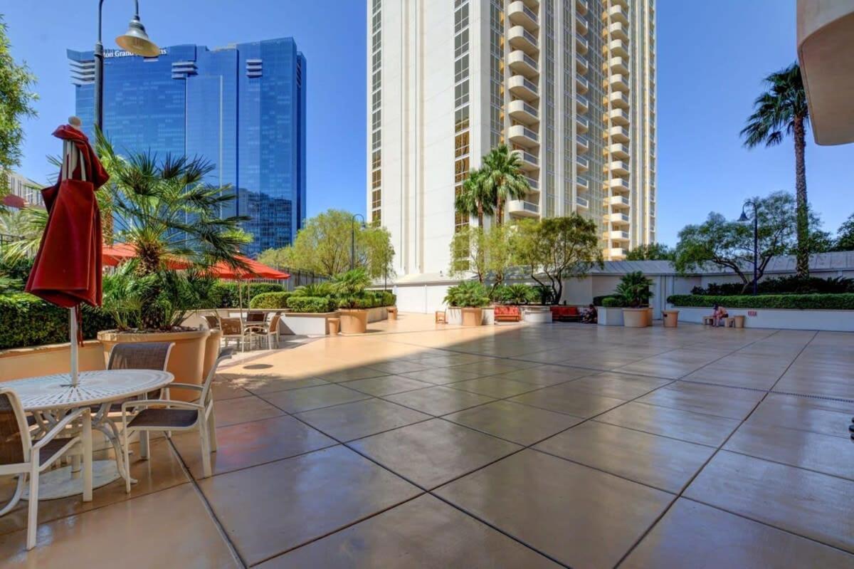 Mgm Signature-25-609 Strip View Jacuzzi Studio Лас-Вегас Экстерьер фото